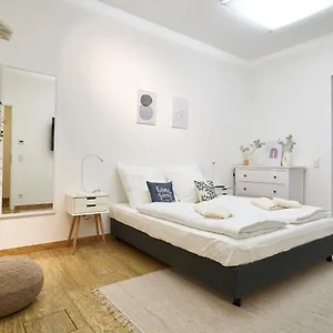 Global Living - Design I Center I Balcony I Smart-tv I Kitchen I Apartment Dresden