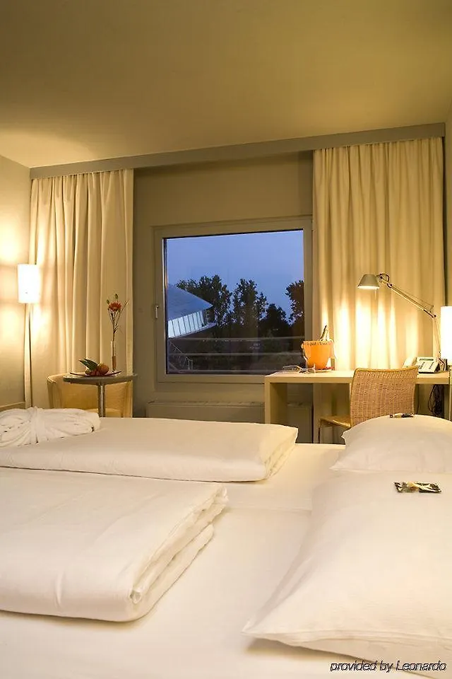 Atlantic Hotel Universum بريمين 4*,